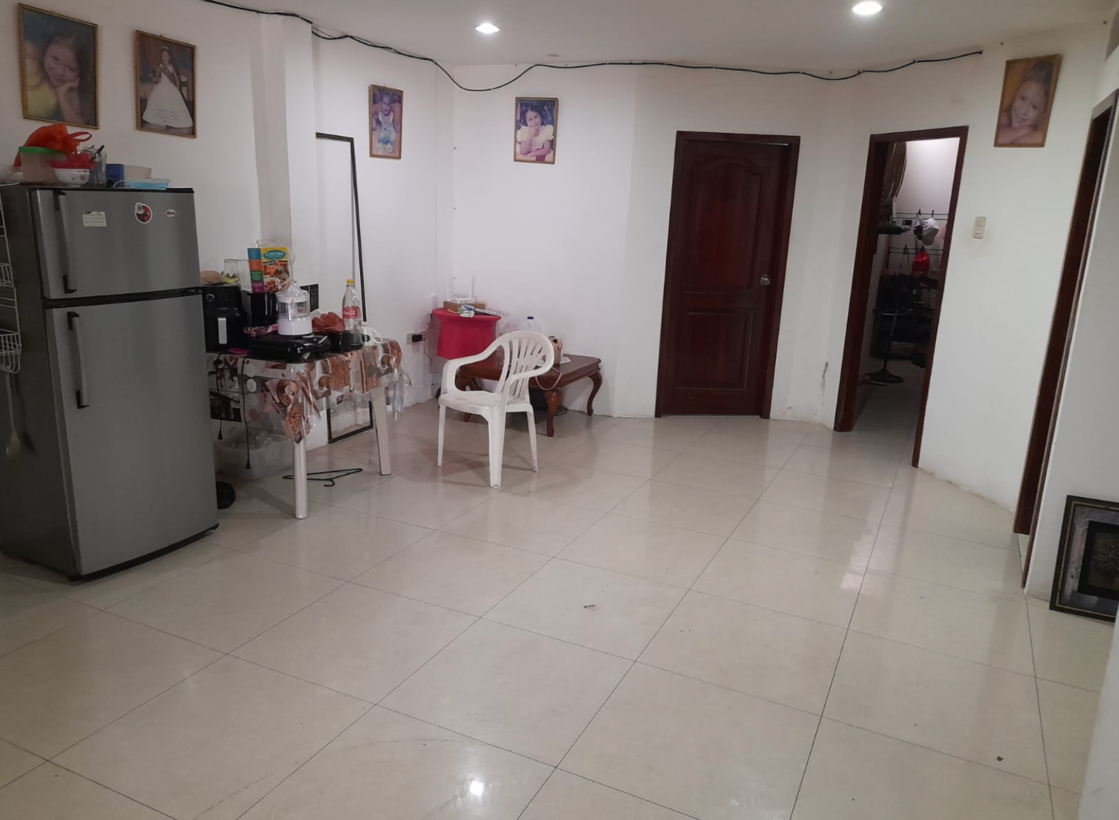 EC-RJ-158092 — Sala y comedor Sala y comedor, San Cristóbal, Portoviejo