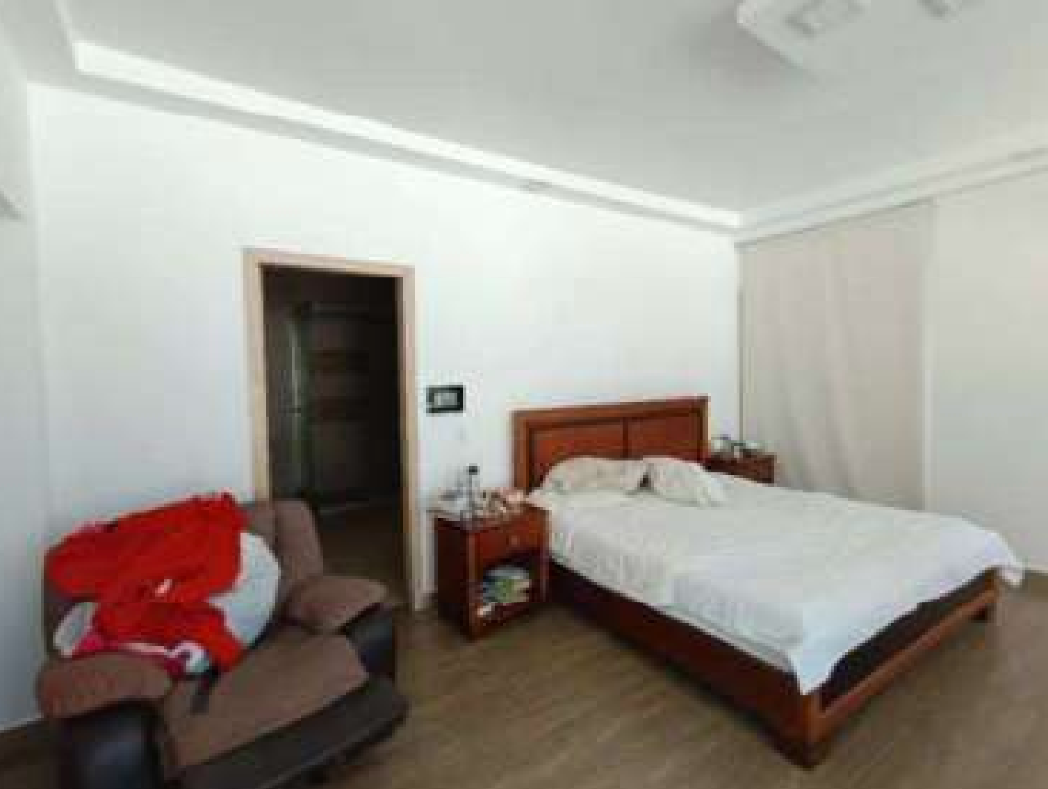 EC-RJ-157333 — Dormitorio principal — Manta Beach, Manta Dormitorio principal de la propiedad EC-RJ-157333 en Manta Beach, Manta.