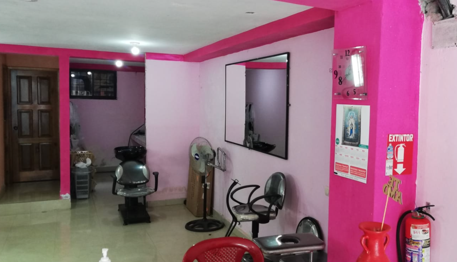 EC-RJ-156890 — Interior de local comercial Interior de local comercial del inmueble EC-RJ-156890 en Macas.