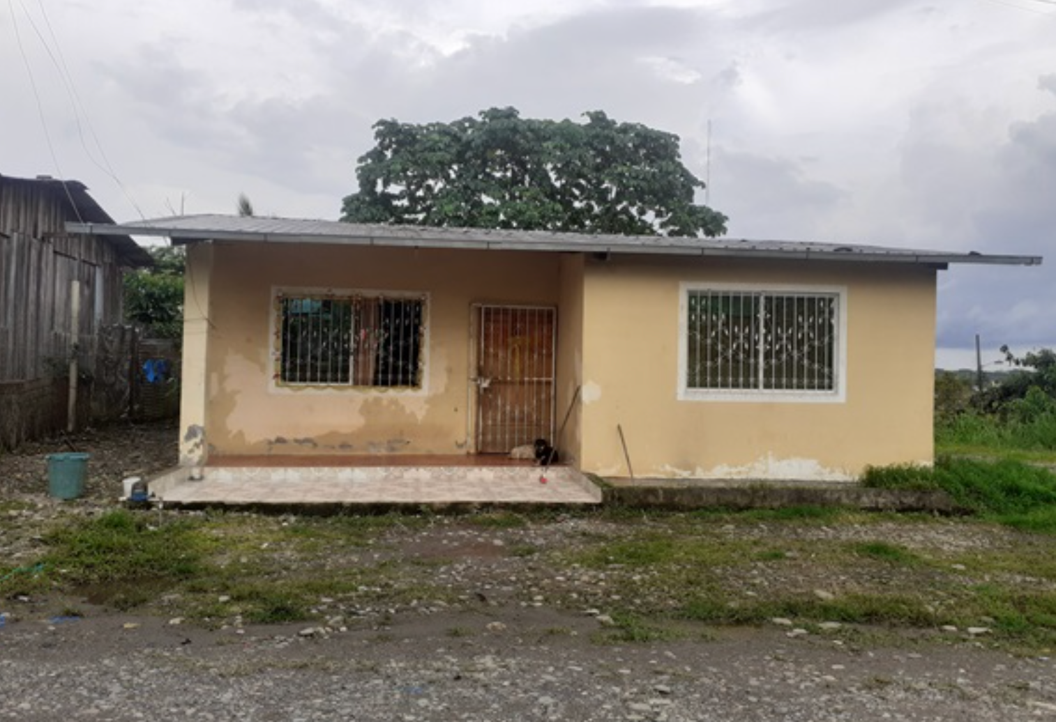 EC-RJ-157879 — Fachada principal de la casa — Nueva Loja Fachada principal de la casa de la propiedad EC-RJ-157879 en Nueva Loja.