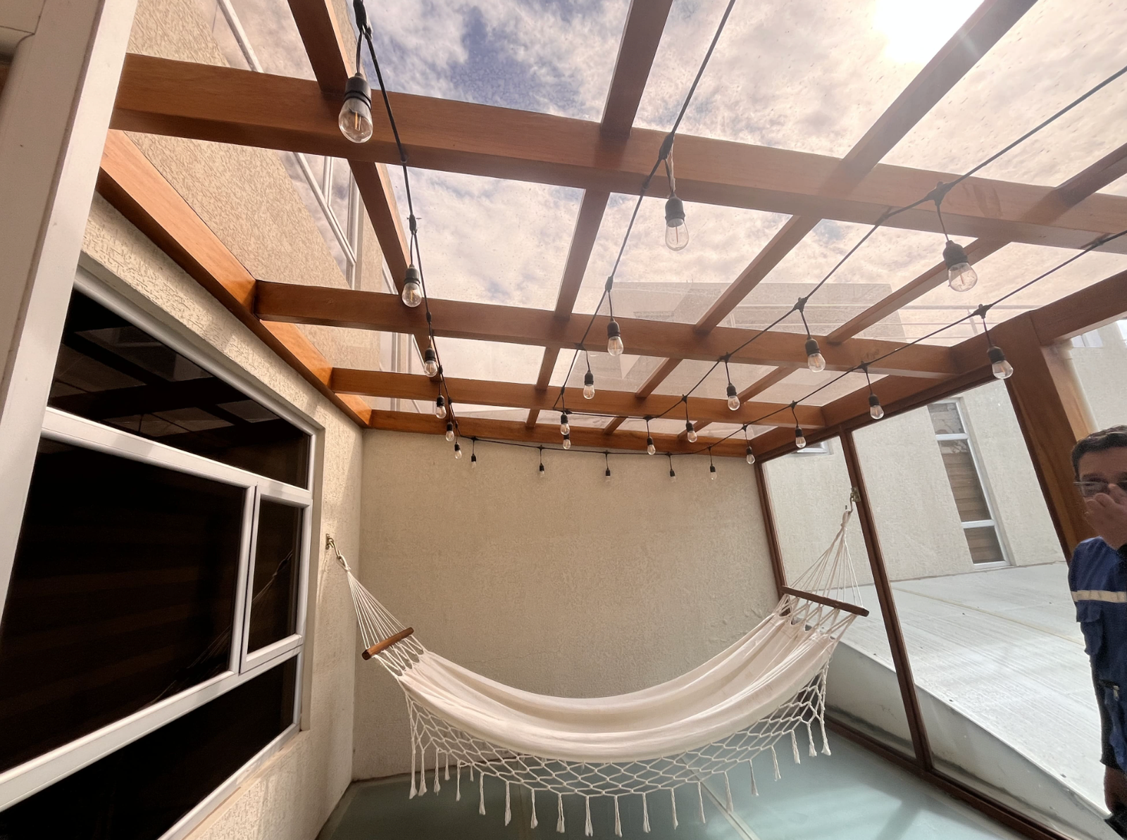 EC-RJ-157609 — Terraza con pérgola — Marsella, Ambato Terraza con pérgola de la propiedad EC-RJ-157609 en Marsella, Ambato.
