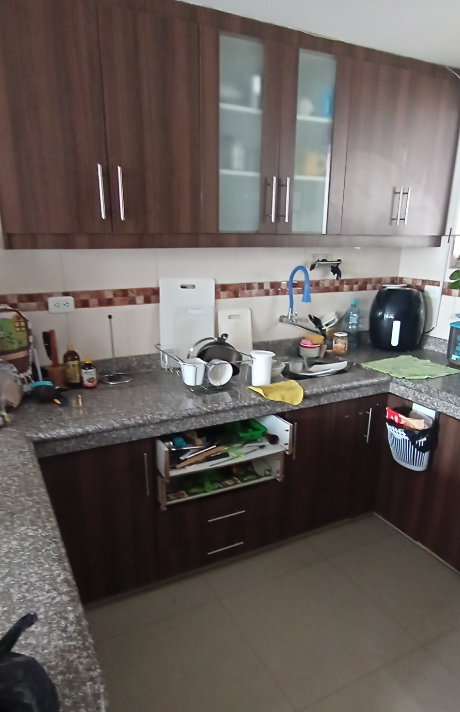 EC-RJ-157525 — Cocina — 10 de Agosto, Caranqui, Ibarra Cocina de la propiedad EC-RJ-157525 en 10 de Agosto, Caranqui, Ibarra.