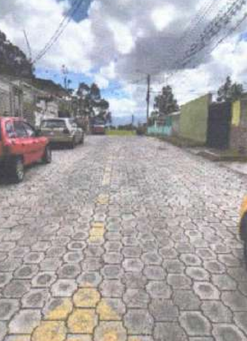 EC-RJ-157049 — Calle adoquinada de acceso — Tabacundo Calle adoquinada de acceso de la casa en Sumahuasi, Tabacundo.