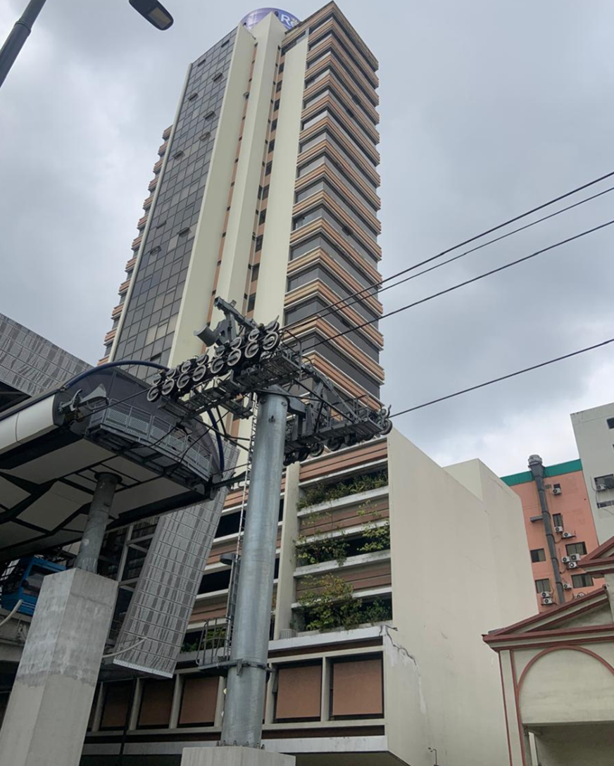 Oficina en Edificio Induauto: fotografía de portada