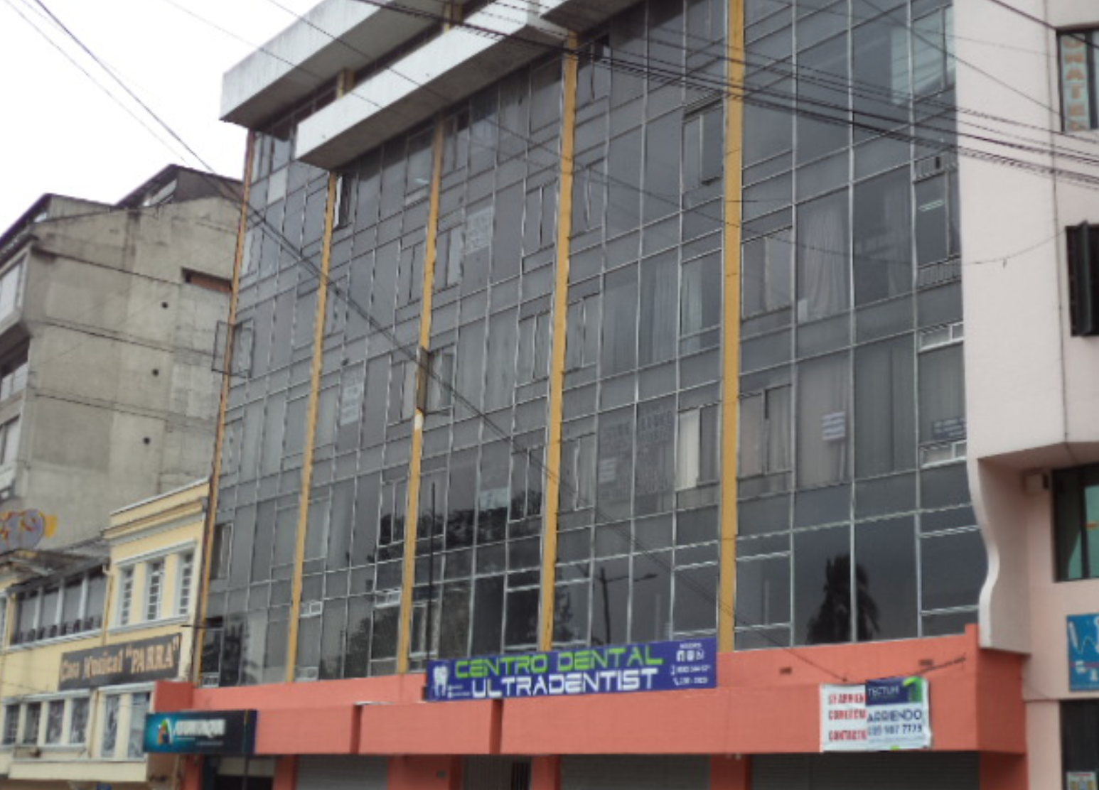 EC-RJ-157773 — Portada del edificio Pierrottet — El Ejido, Quito Portada del edificio Pierrottet de la propiedad EC-RJ-157773 en El Ejido, Quito.