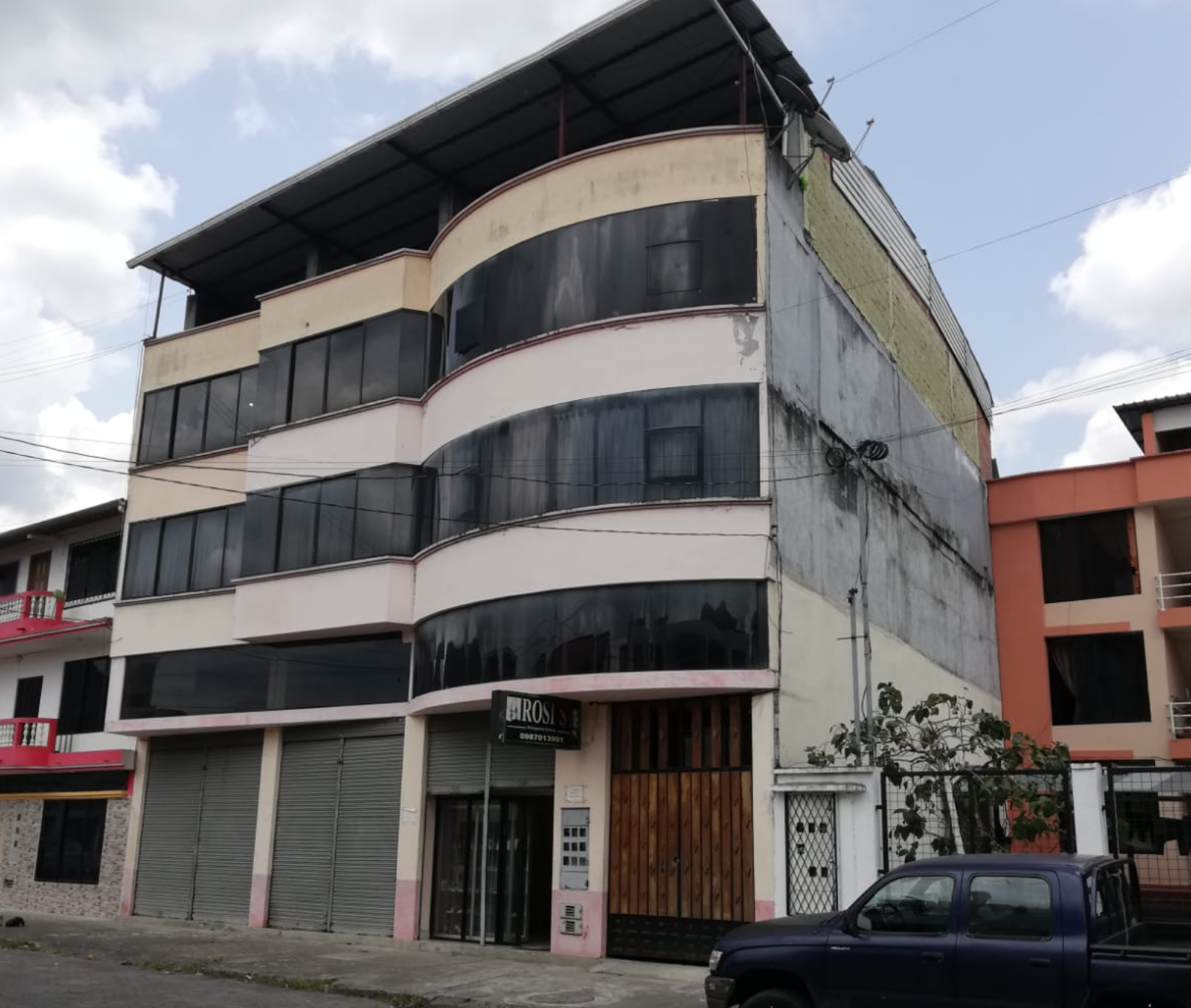 EC-RJ-156890 — Portada del edificio en La Loma, Macas Portada del edificio en La Loma, Macas del inmueble EC-RJ-156890 en Macas.