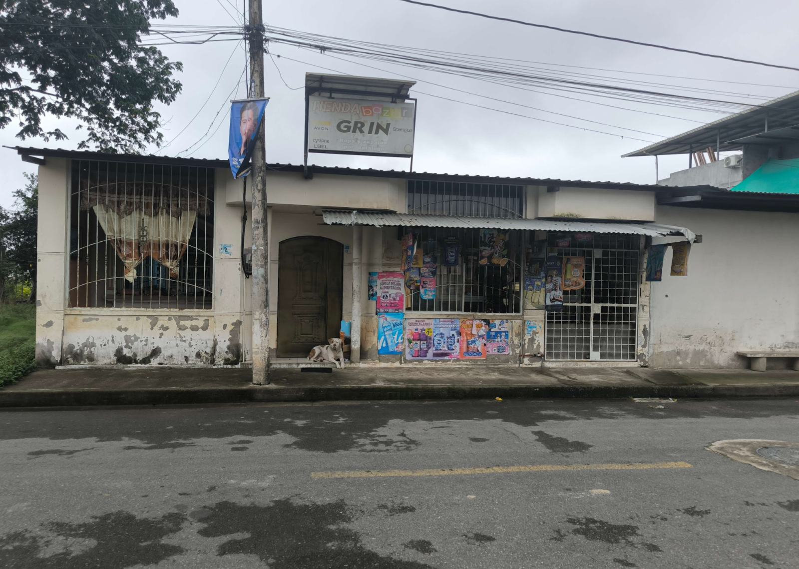 EC-RJ-157984 — Portada de la vivienda — José María Ollague, Santa Rosa Fachada de la casa en José María Ollague, Santa Rosa, EC-RJ-157984